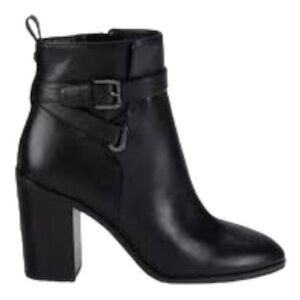 MICHAEL KORS Aldridge Leather Booties in black